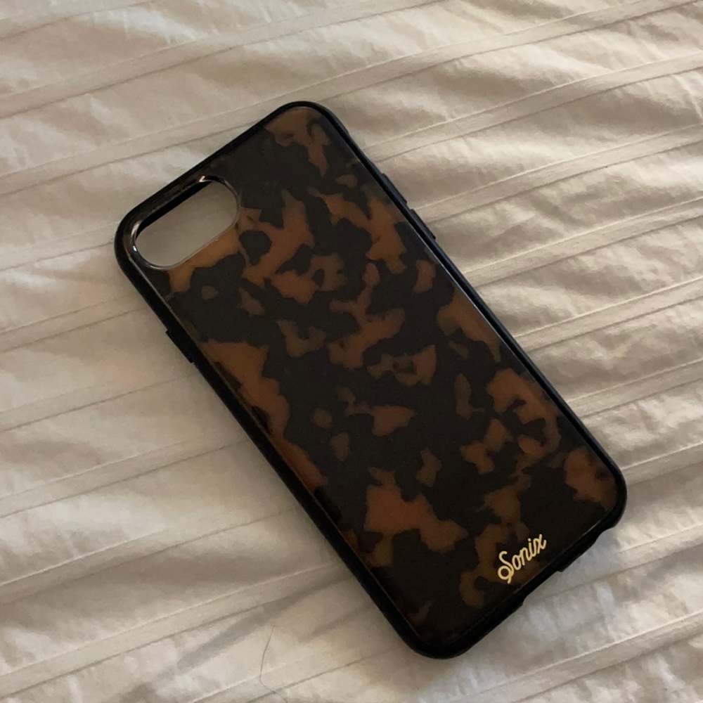anthropologie sonix iphone 8/7/SE brown tort case